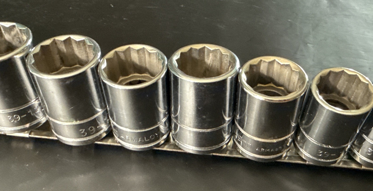 VINTAGE ARMSTRONG 15pc 1/2” Dr CHROME METRIC SOCKET SET STD 10mm – 32mm W/ RAIL