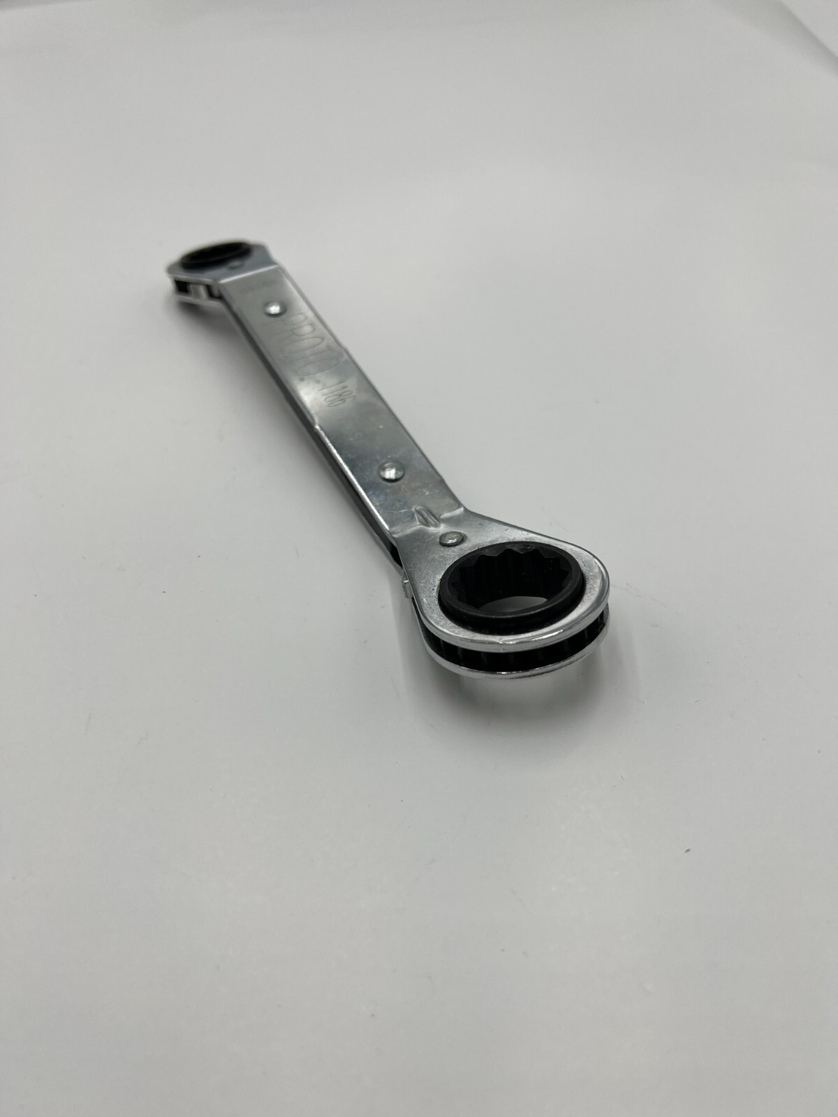 Proto 5/8″ x 3/4″ 12-Point Reversible Ratcheting Double Box End Wrench 1186