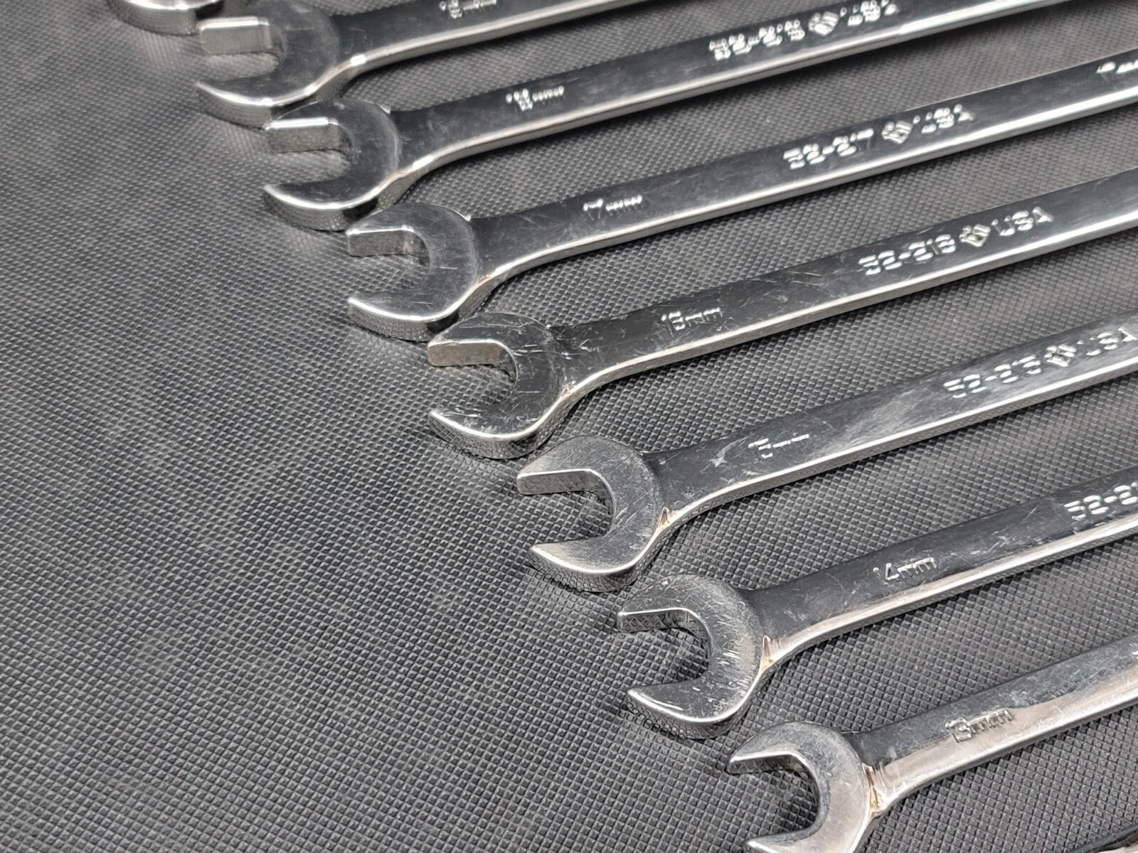 Armstrong Tools 15 pc 12 point Metric Combo Wrench Set 7-19mm & 21-22mm GMTK 52