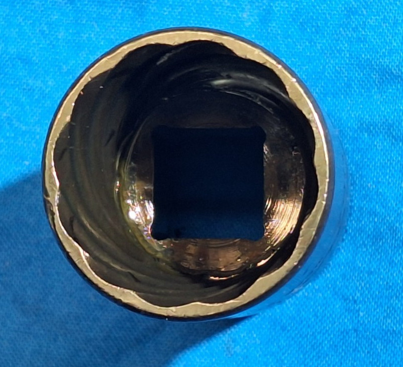 Blue-Point LSR2502 7/8″ damaged Lug nut Lock Flip Twist Socket 1/2″ Drive