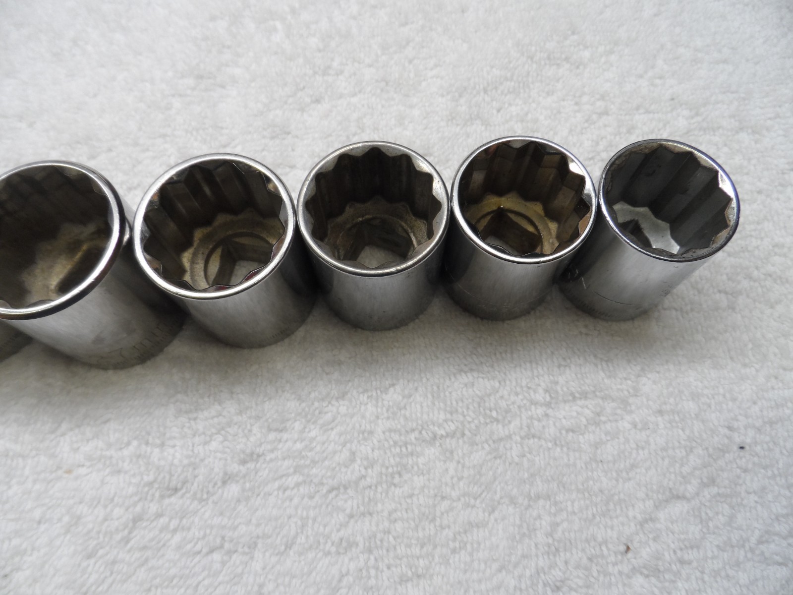 Craftsman 1/2″ Drive MM Socket Set, made USA, 12pt- 9 pcs (22-25,27,29,30,32,36)