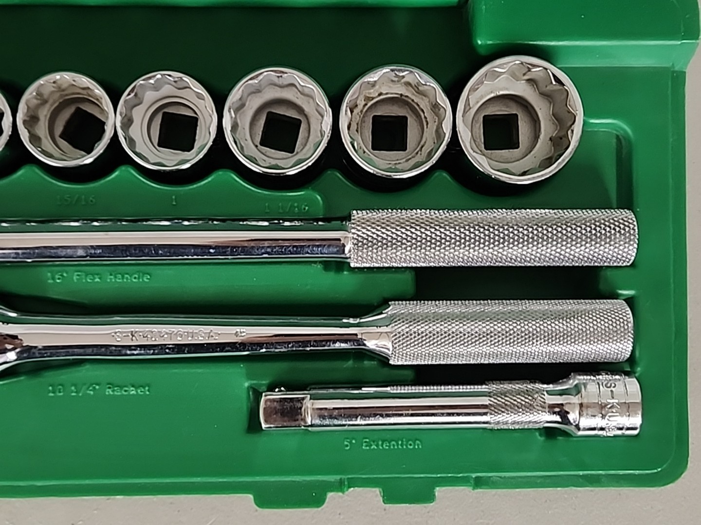 SK Tools 4116 17 Piece 1/2″ Drive Shallow Socket Set w/Ratchet S-K 7/16 to 1-1/4