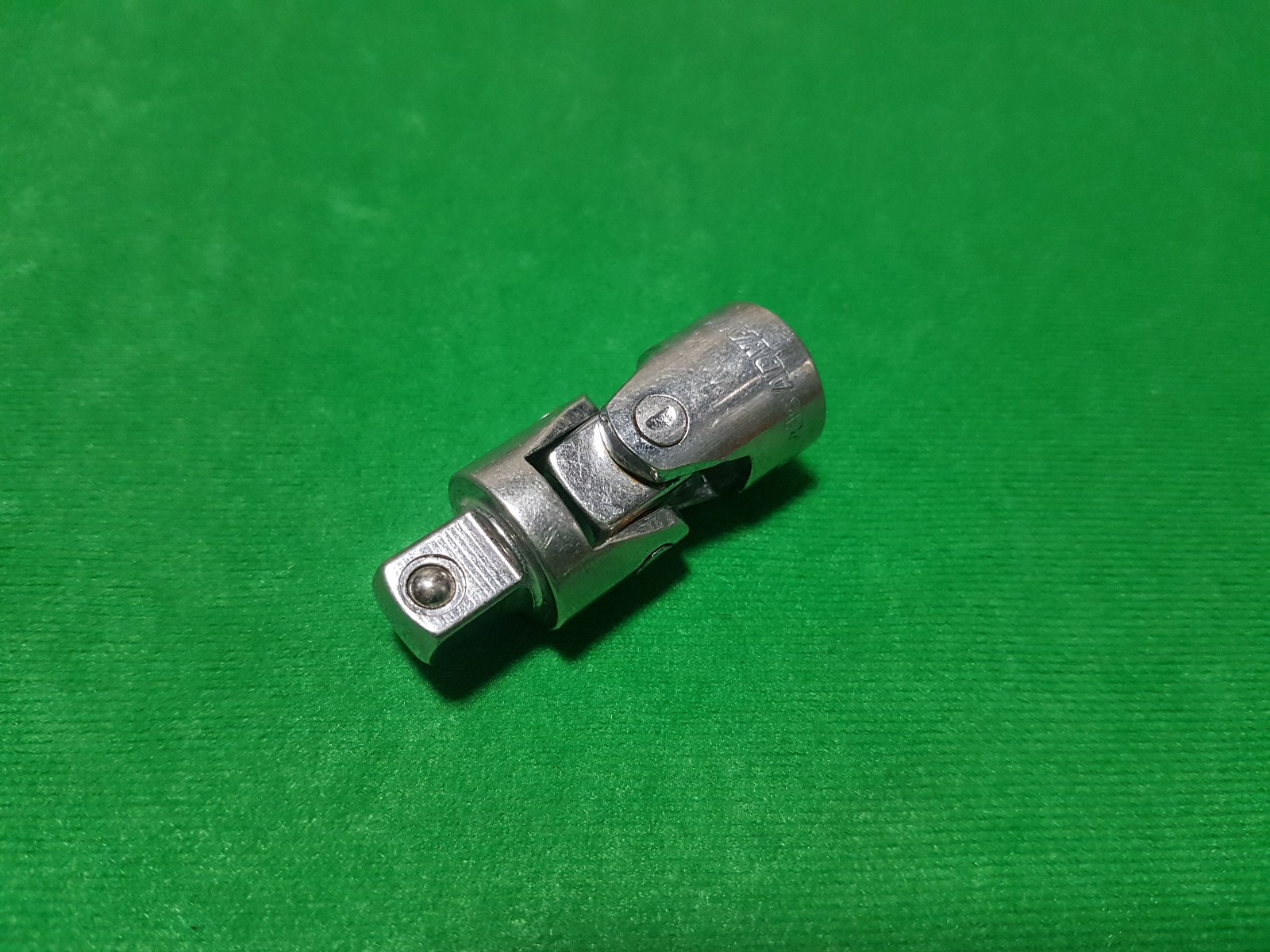 Halfords Advanced 3/8″ drive UJ universal swivel wobble joint tool **FREE POST**