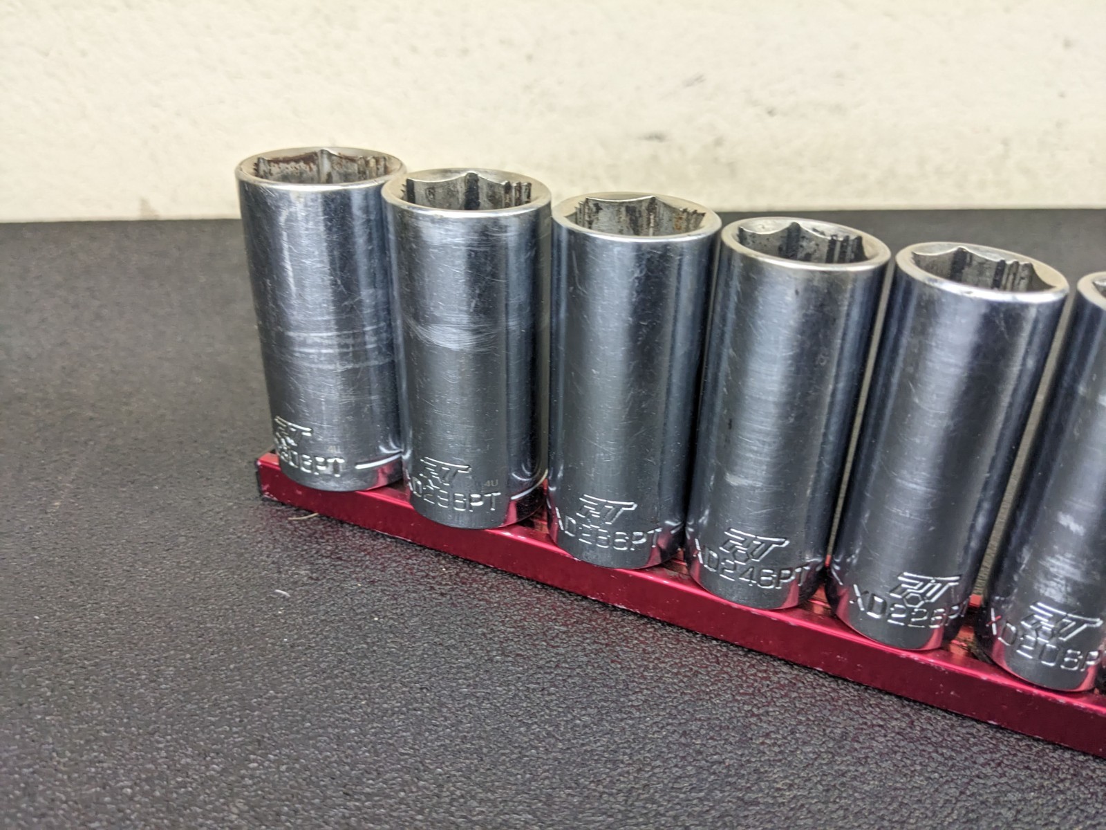 #bo811 Mac Tools SXD126RBRT 12pc 3/8″ Drive Deep SAE RBRT Socket Set 1/4″-15/16″