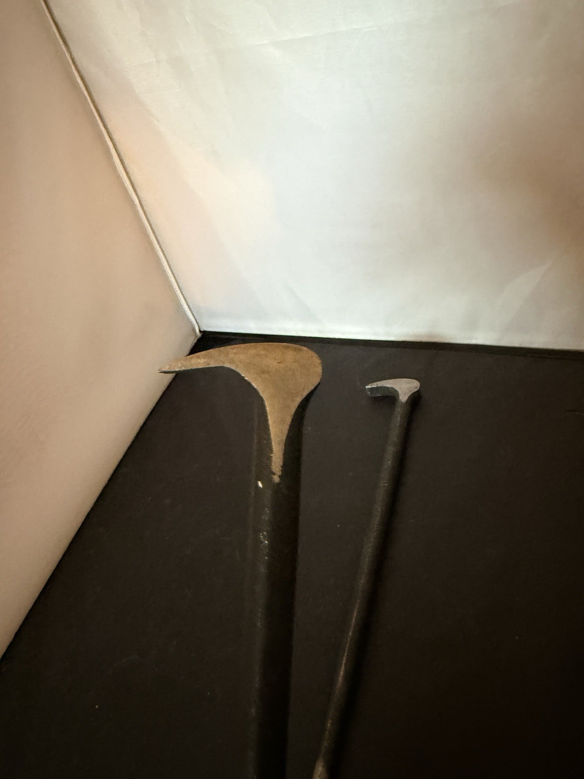 2 Snap On Tools Lady Foot Pry Bar 1650 And 1250