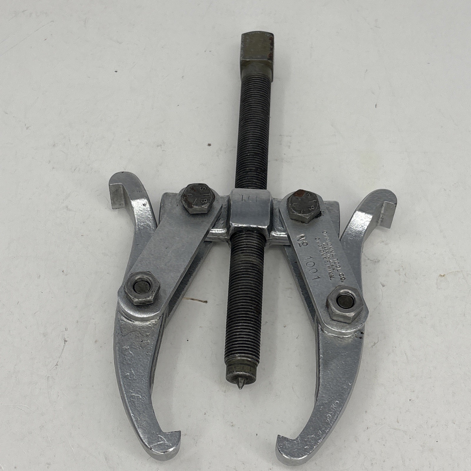 OTC Owatonna Tool Company No. 1001 , 2 Jaw Gear Puller