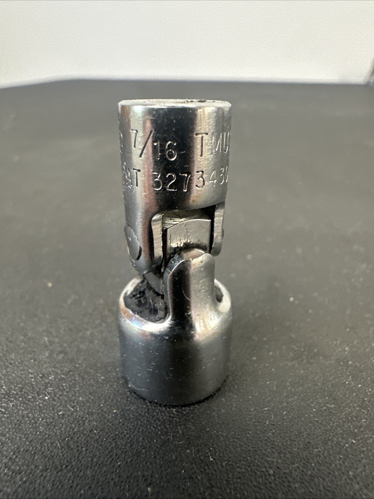 Snap-On Tools TMU141 – 7/16″ Universal Shallow Swivel Socket 1/4″ Drive 12 Point
