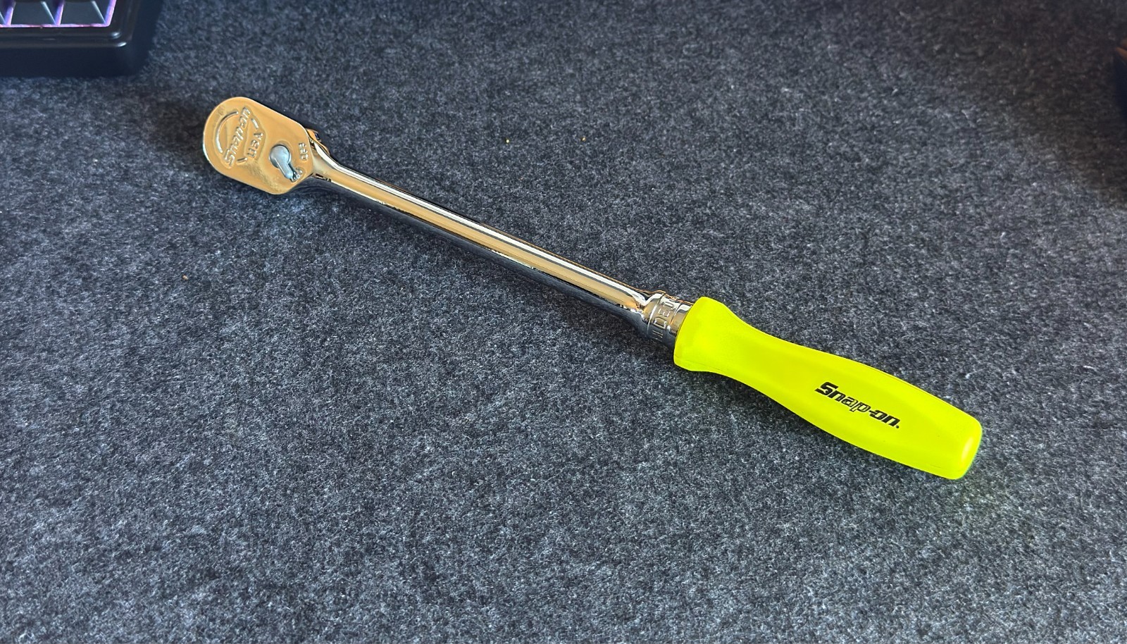 Snap-on Tools USA 3/8″ Drive High-Viz Hard Handle Long Ratchet FHLD80HV