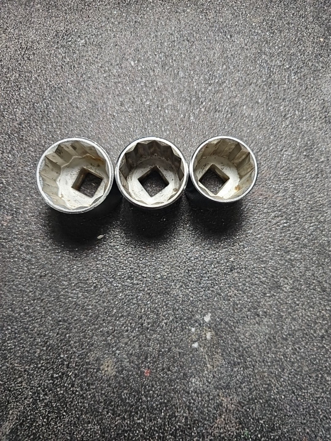 Set Of 3 STANLEY WorkMaster 1/2″drive Sockets 1-1/8″, 1-1/16″, 1″. 12 Pt.