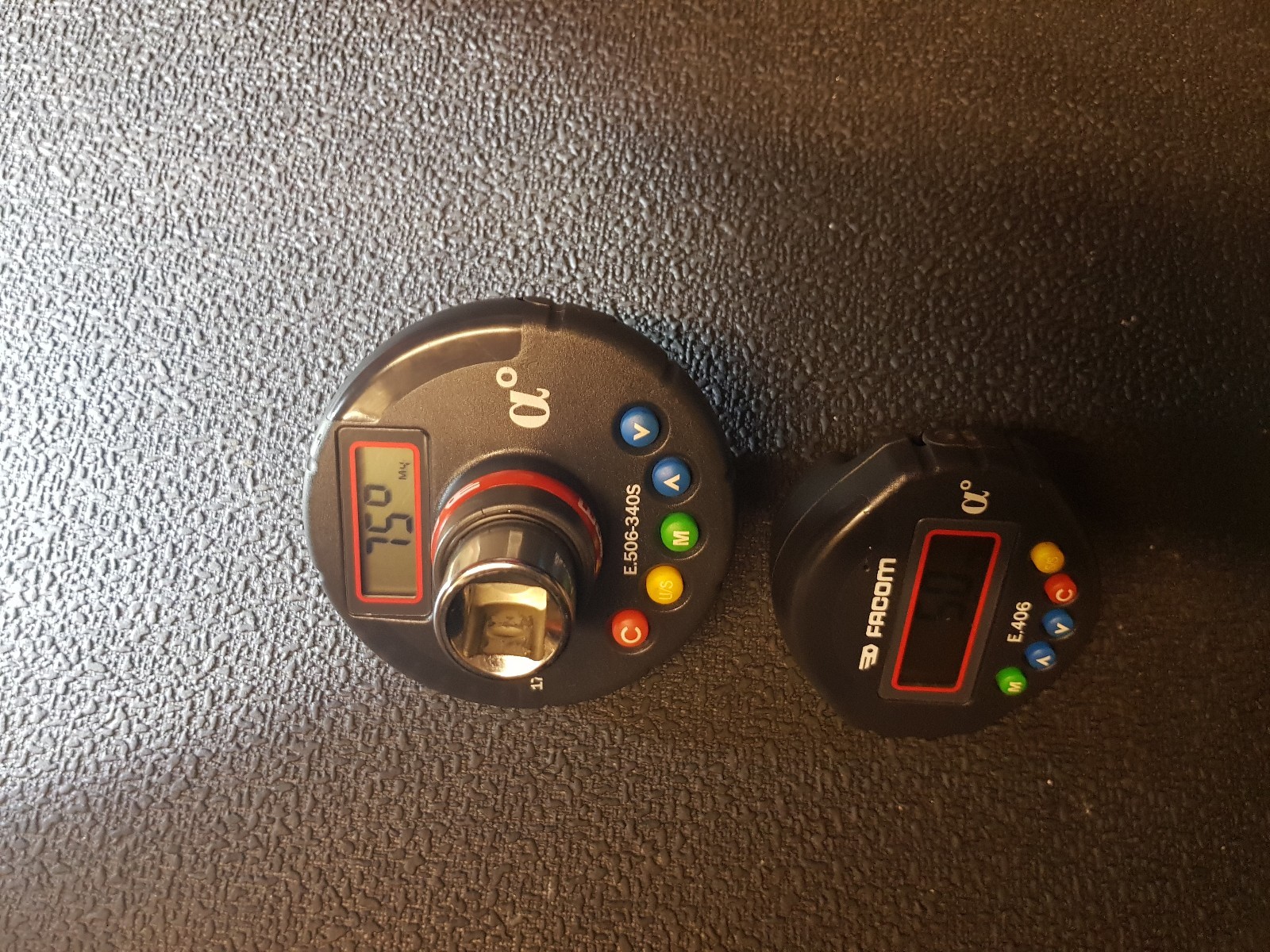 Facom e.404 digital angle finder & e.506-340s digital torque adaptor.