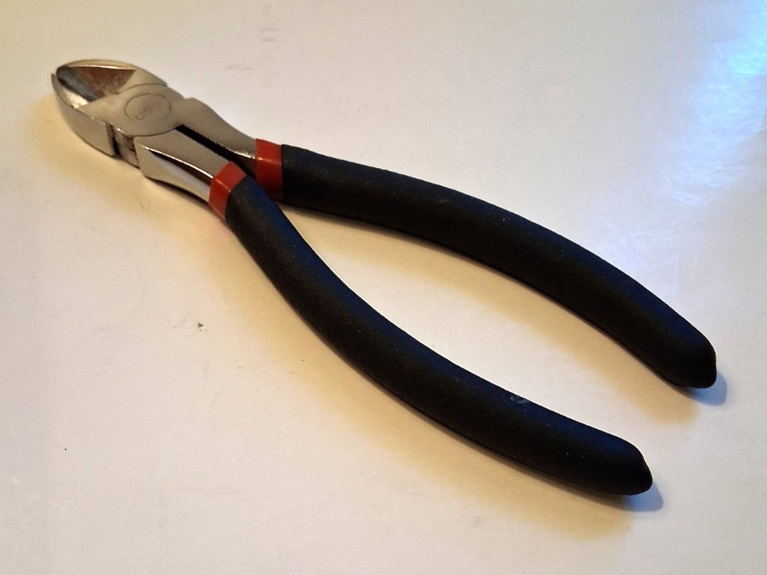 DURABUILT DIAGONAL CUTTERS 6″ CHINA