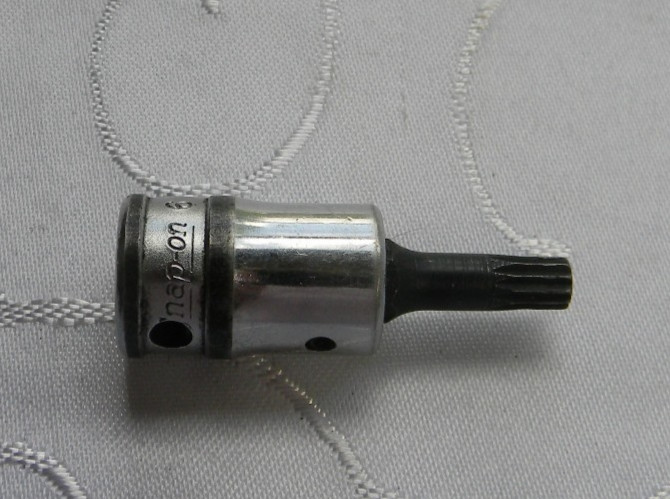 SNAP-ON 3/8″ DRIVE 6MM METRIC STANDARD TRIPLE SQUARE BIT SOCKET #FTSM6A USA