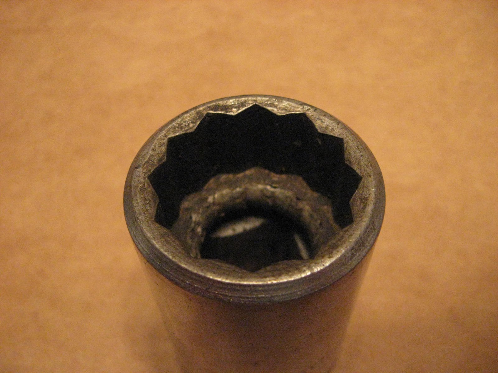 Dayton 1-1/16″ x 3/4 drive 12 point socket Made in USA
