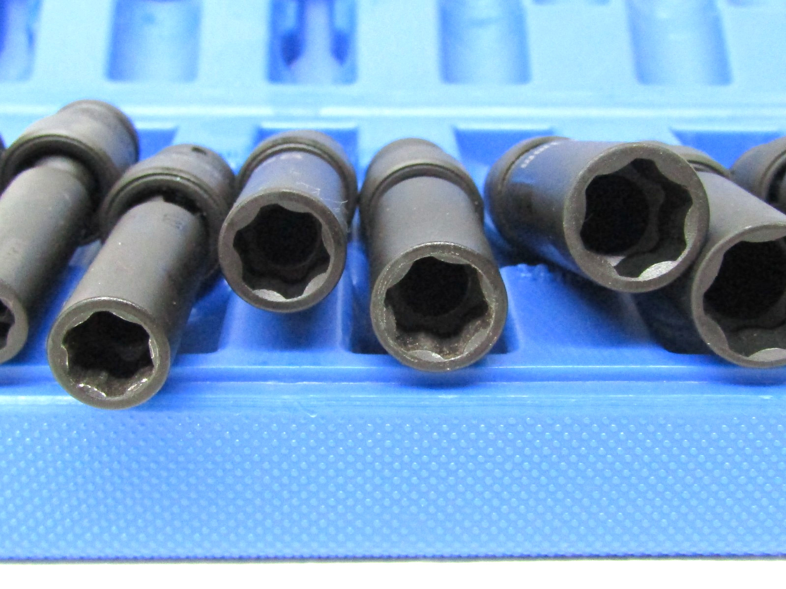 Grey Pneumatic 1/4″ dr Metric Deep Length Surface Drive Universal Set 9712UMD