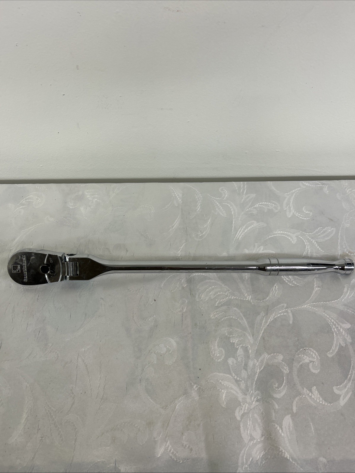 Gearwrench 1/2″ Drive 84-Tooth Locking Flex Head Teardrop Ratchet 17″ Part 81306