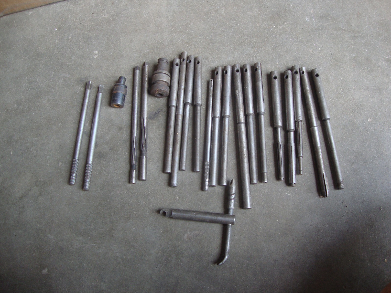 FORD FLAT HEAD VALVE TOOLS LOT VALVE GUIDE