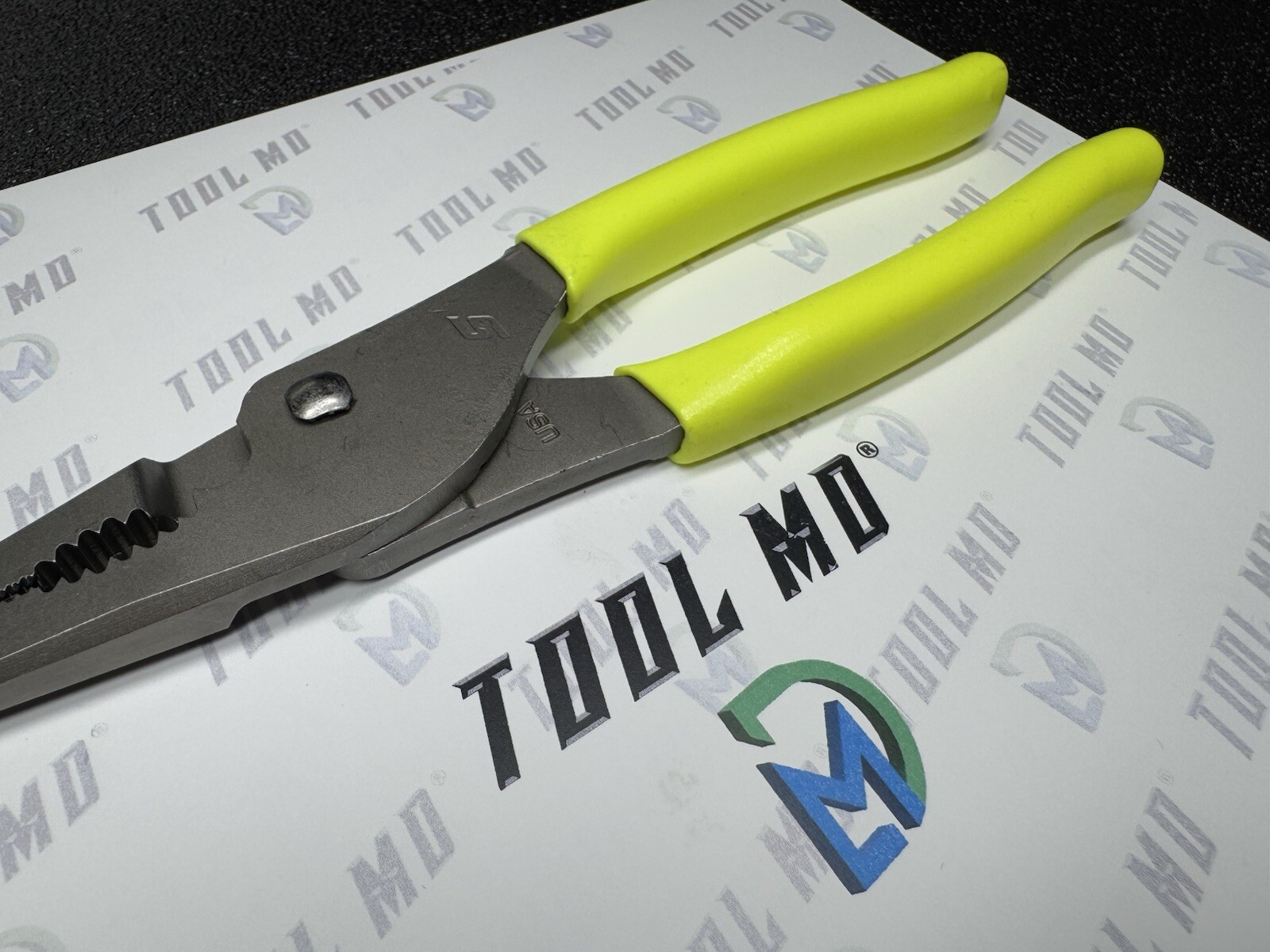 Snap-on Tools USA NEW HI-VIZ 9″ Soft Grip Long Nose Slip Joint Pliers LN47ACF