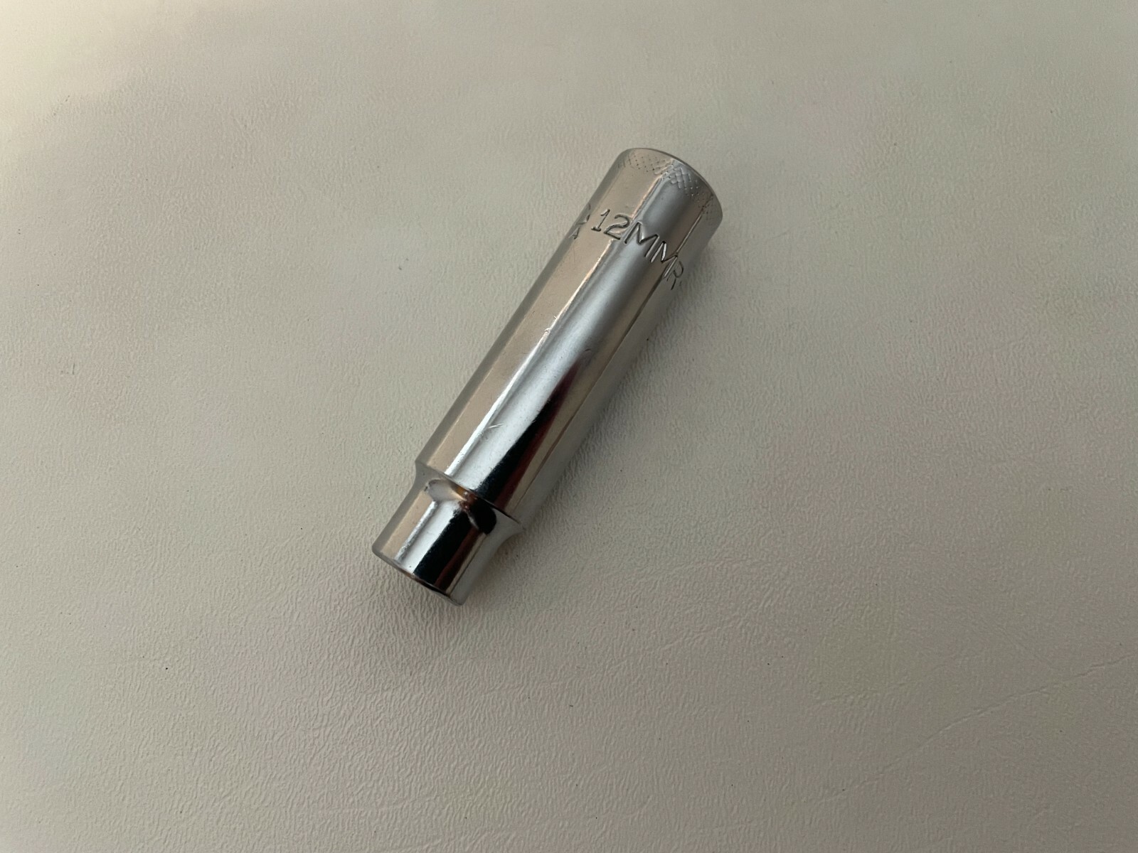 Mac Tools USA *NICE* 1/2″ Drive 12mm Metric Deep Chrome 12 Point Socket VD212MMR