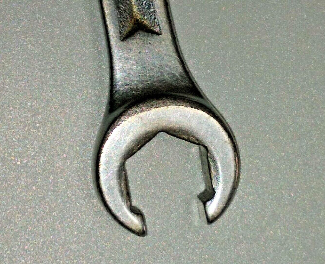 Snap on RXH2022S 5/8″ x 11/16″ Flare Nut Wrench, Offset, 8.6″ Long, 6 Point.