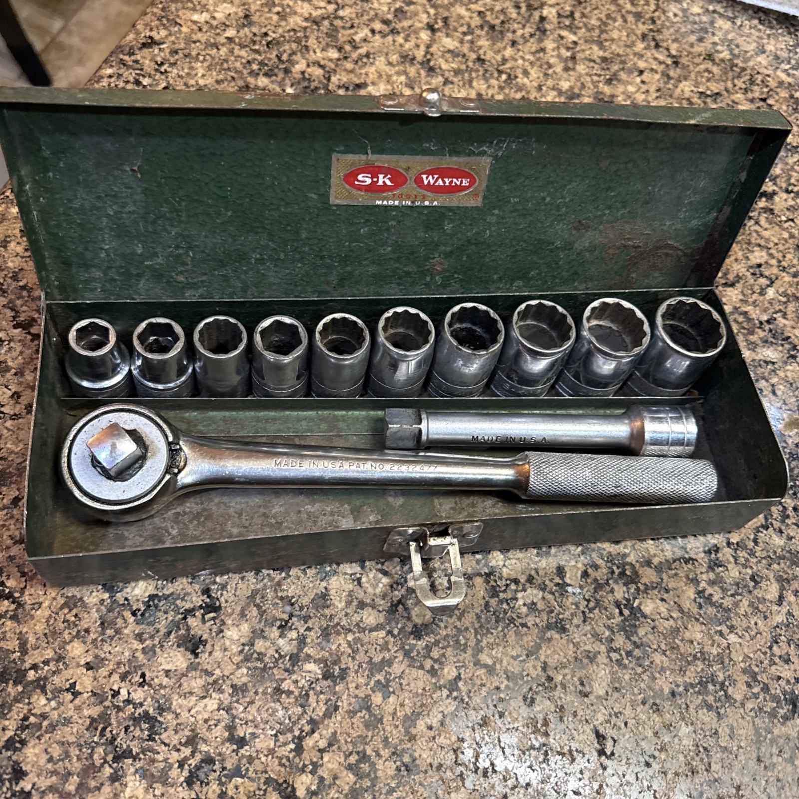 VTG SK 100LS 13 Piece Socket Set & Ratchet Extension Lot