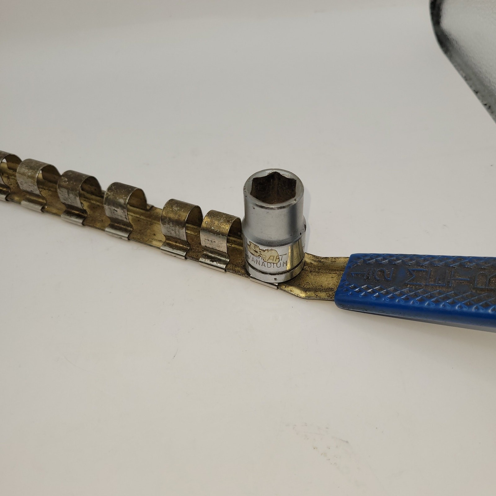 1/2″ Drive Socket Rail Organizer with Blue Handle 14″ Metric or SAE