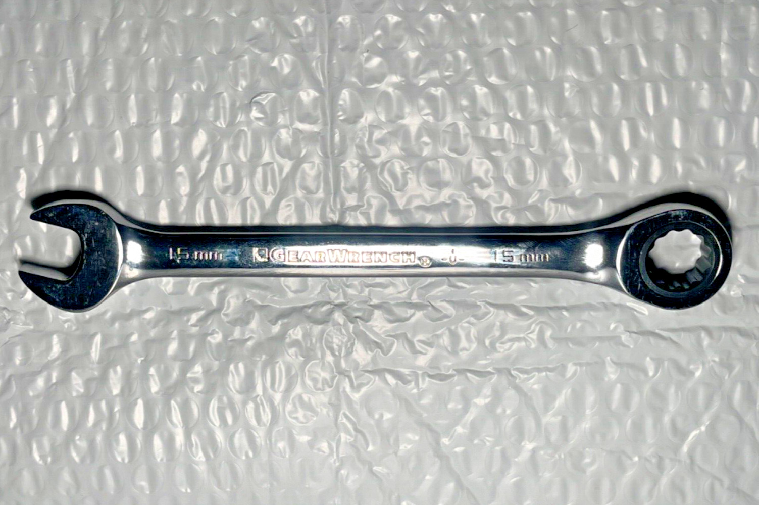 GEARWRENCH 15MM. RATCHETING COMBINATION WRENCH, 12 POINT, 7.75″ LONG.