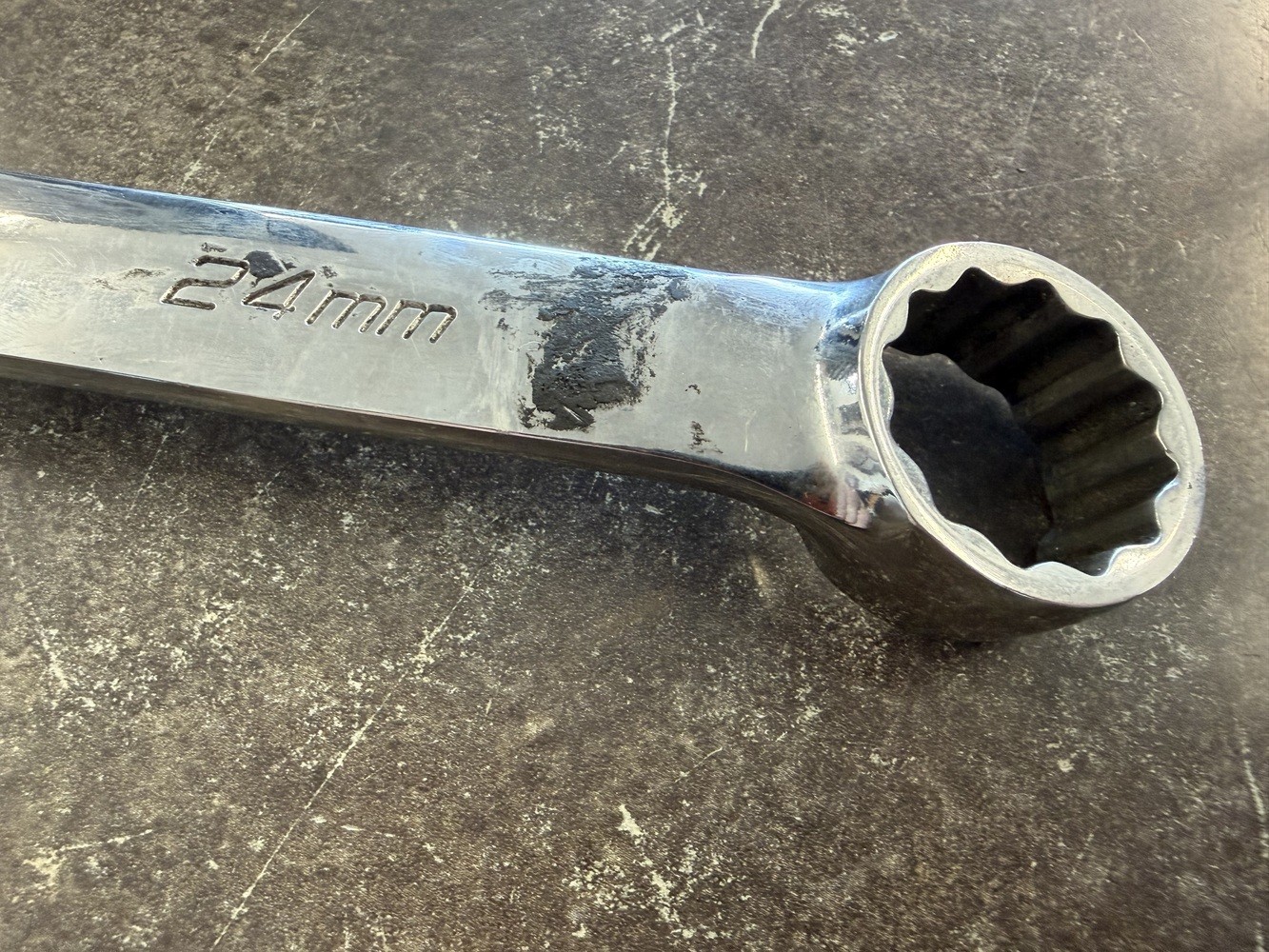 Snap-On 24mm 12-Point Metric Combination Wrench USA OEXM240B (1115675)