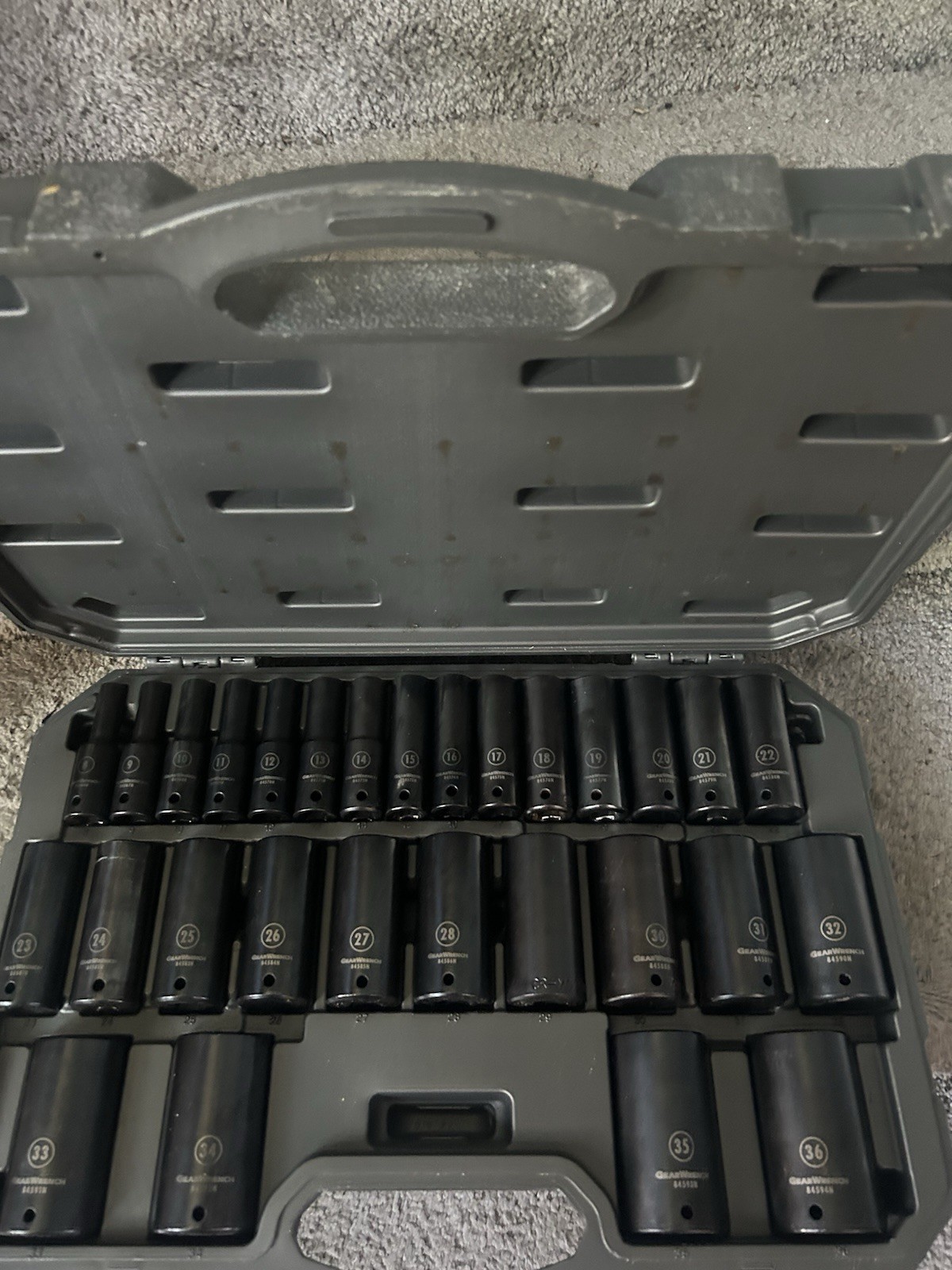 29 Pcs 1/2″ Drive 6 point Metric Deep Impact Socket Set 8-36MM Gearwrench 84935N