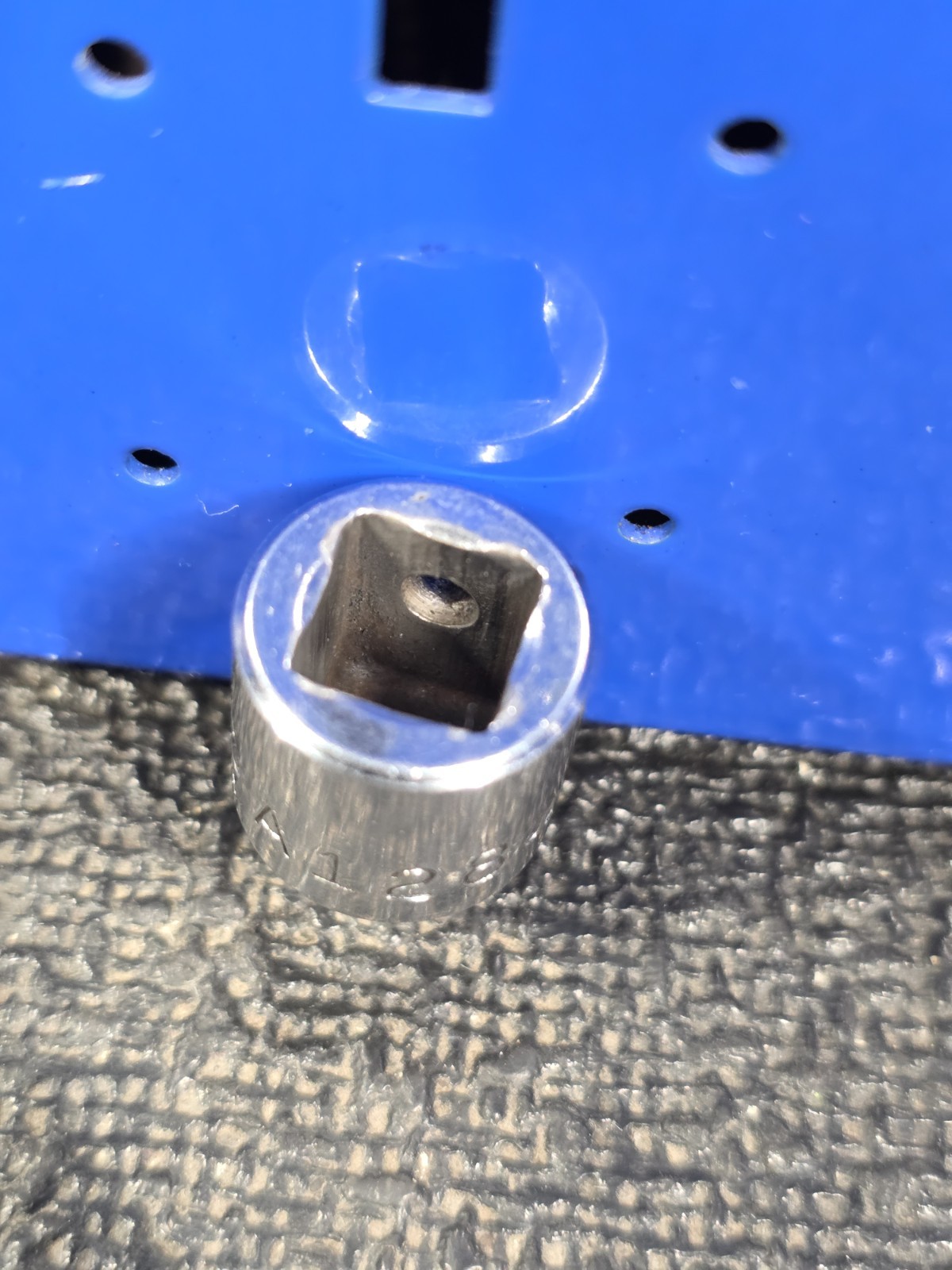 Mac Tools A128 3/8″ Drive Female To 1/4″ Drive Male Chrome Adaptor Socket