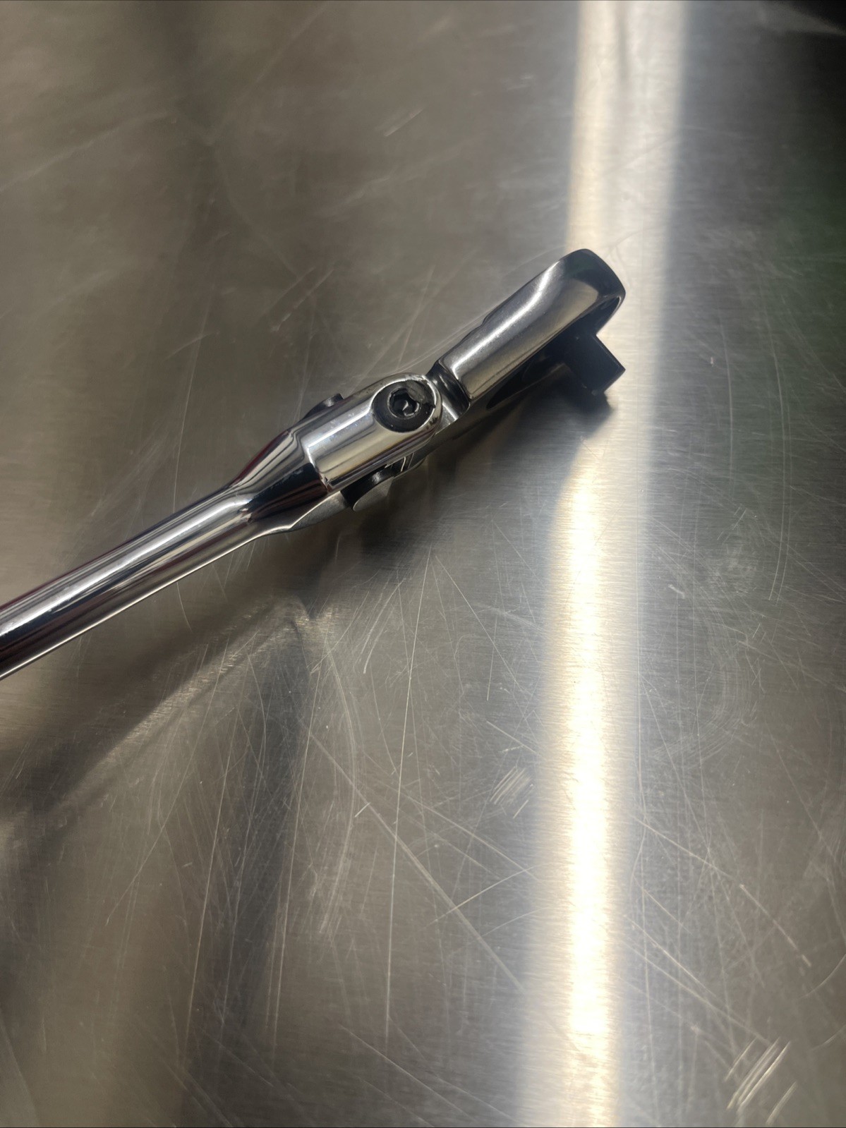 NEW! Matco 1/4″ DRIVE 13-3/4″ 88 TOOTH FLEX RATCHET ERGO HANDLE RED AFR128LFR