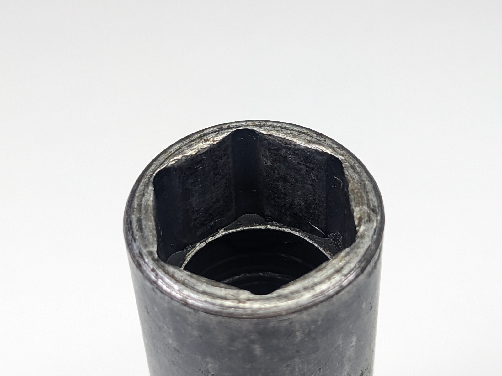 Snap On 11/16″ Deep Well 6pt Impact Socket 3/8″ Drive SIMF220- underline