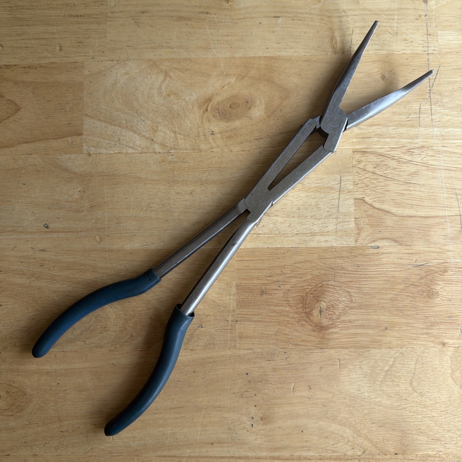 Blue Point 13″ Long Reach Compound Double Joint Needle Nose Pliers 913DJBCP