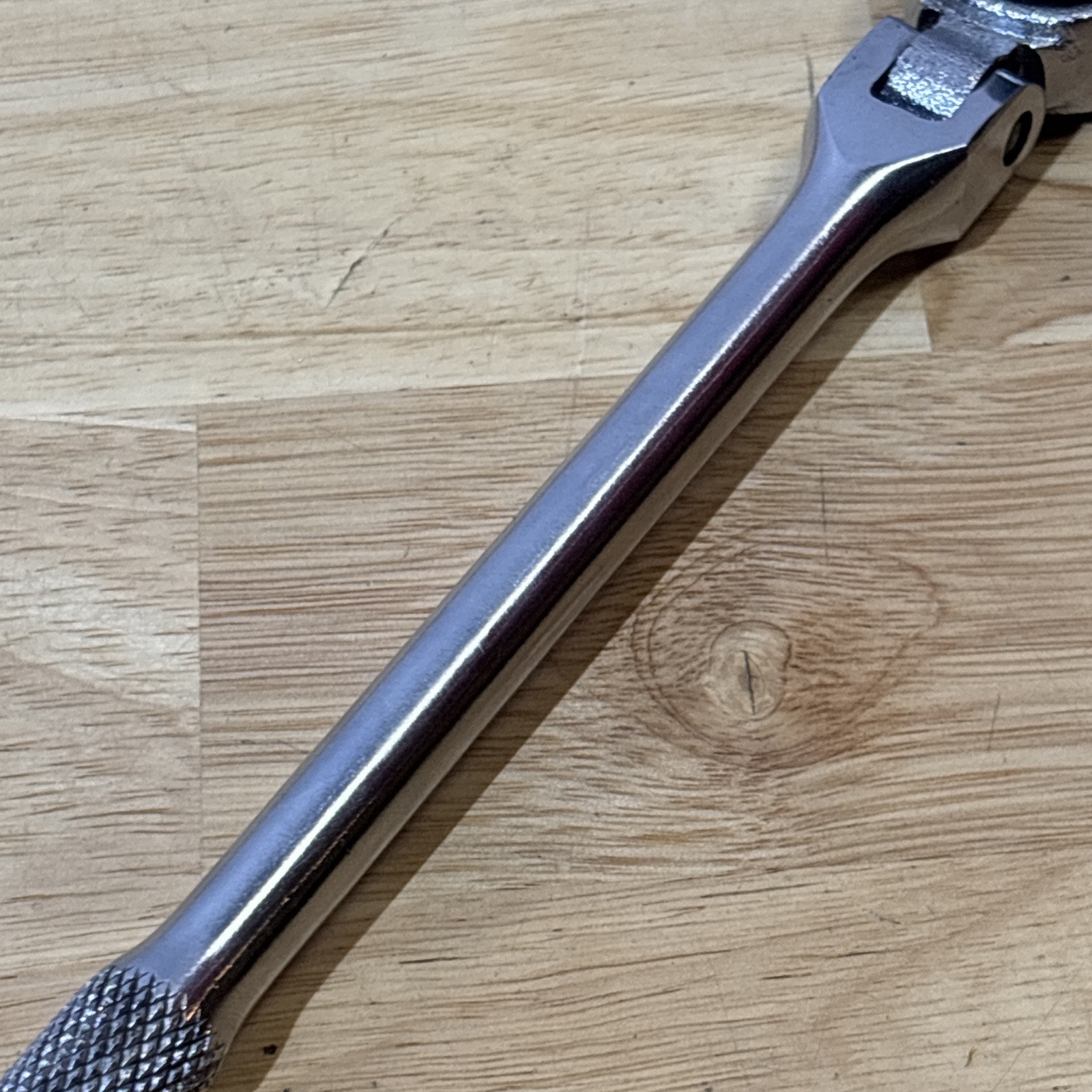 Dayton 11″ Flex Head Ratchet 3/8″ Drive Knurled Handle 4×991 USA