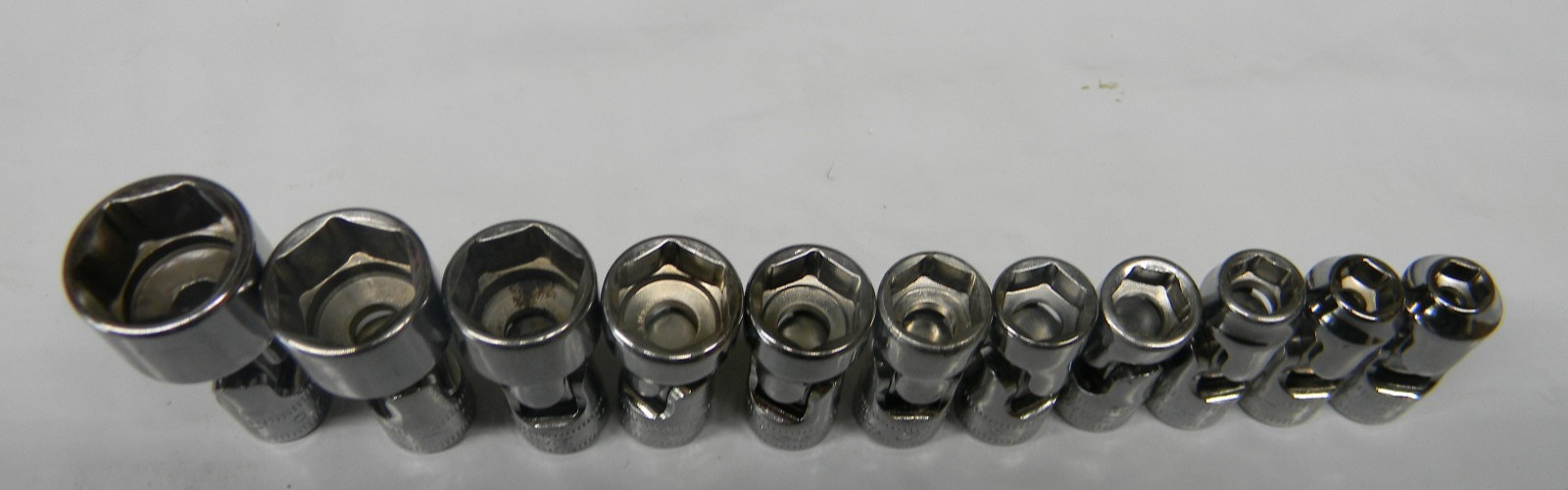 SNAP-ON 1/4″ DR 11PC METRIC SHALLOW SWIVEL SOCKET SET 5.5-15 #111TMUSMA LIKE NEW