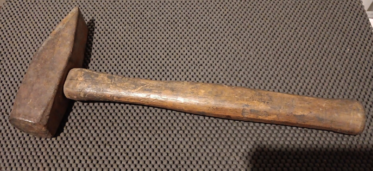 VINTAGE KEN-TOOL T11B T-11-B 14-1/2″ WOOD HANDLE 4-LB CROSS PEEN TIRE HAMMER
