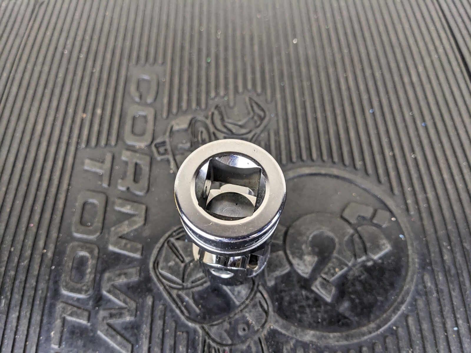 #bn451 Snap-On NEW L82A 3/4″ Drive Universal Swivel Socket Locking Button USA
