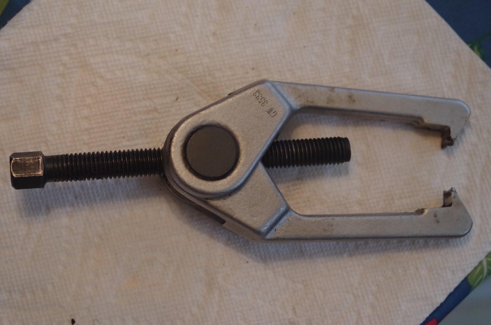 Durable Heavy-Duty Oil Filter Wrench | Lightweight 0.55 lbs | High Torque Design