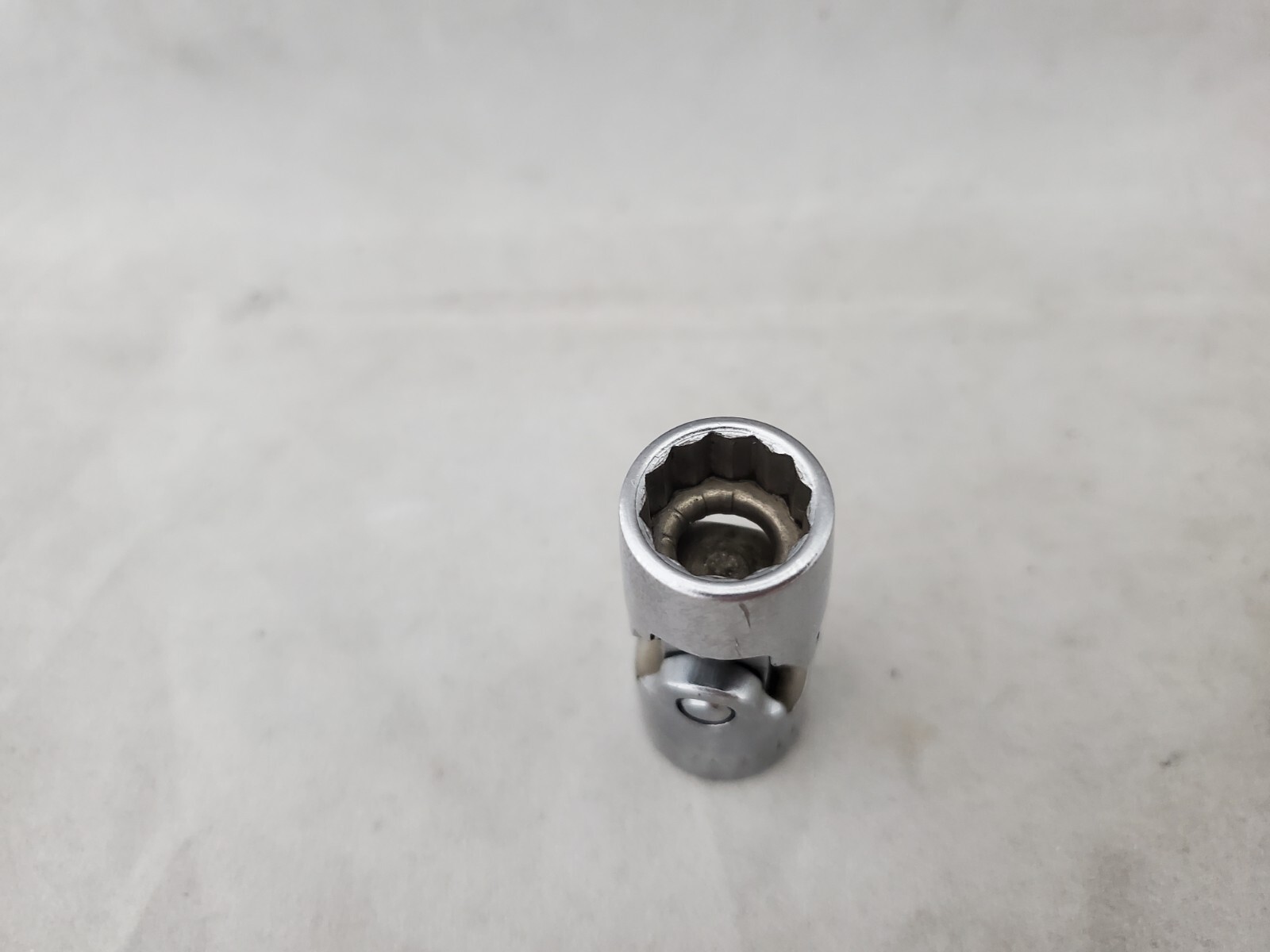 Snap On FVU14, 7/16″ Universal Swivel Socket, 3/8″ Dr 12 Pt