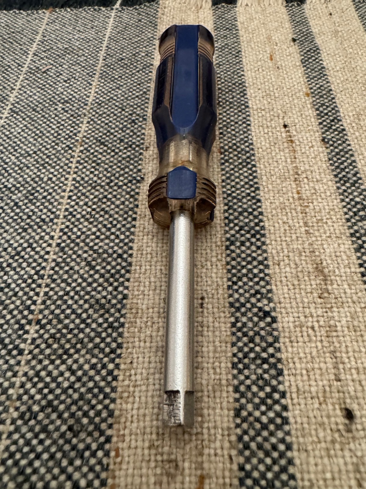 Easco 71-1207 1/4” Drive Spinner Handle Driver Blue Grip USA
