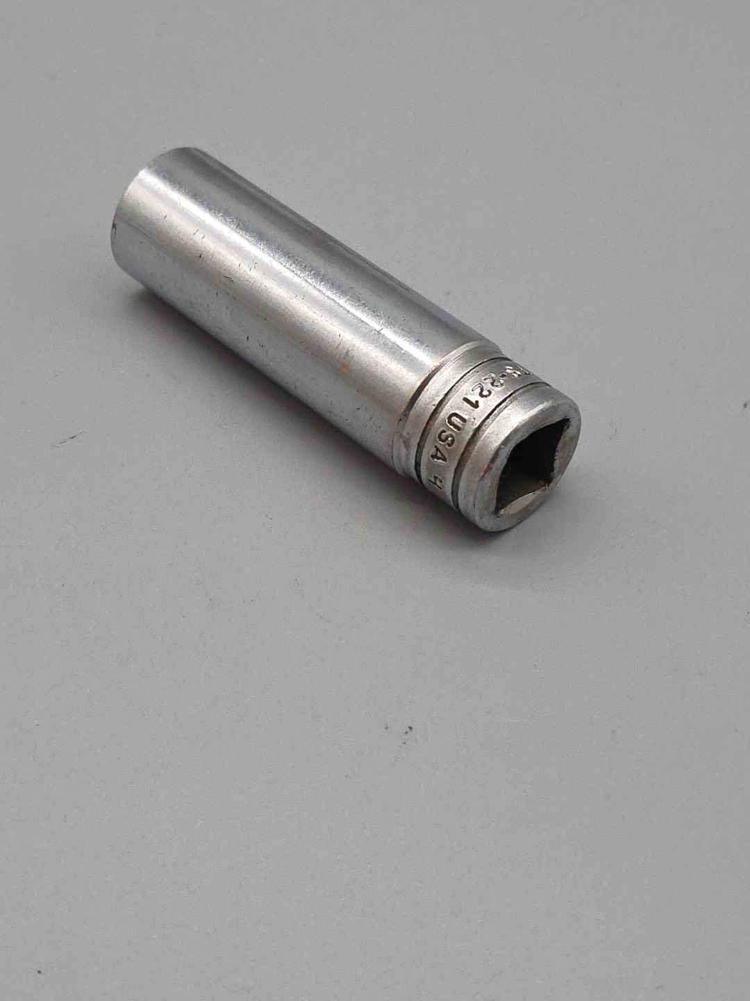 Snap-on Tools 11/16″ TS221 Deep Socket 1/2″ Drive SAE 6 Pt Chrome USA