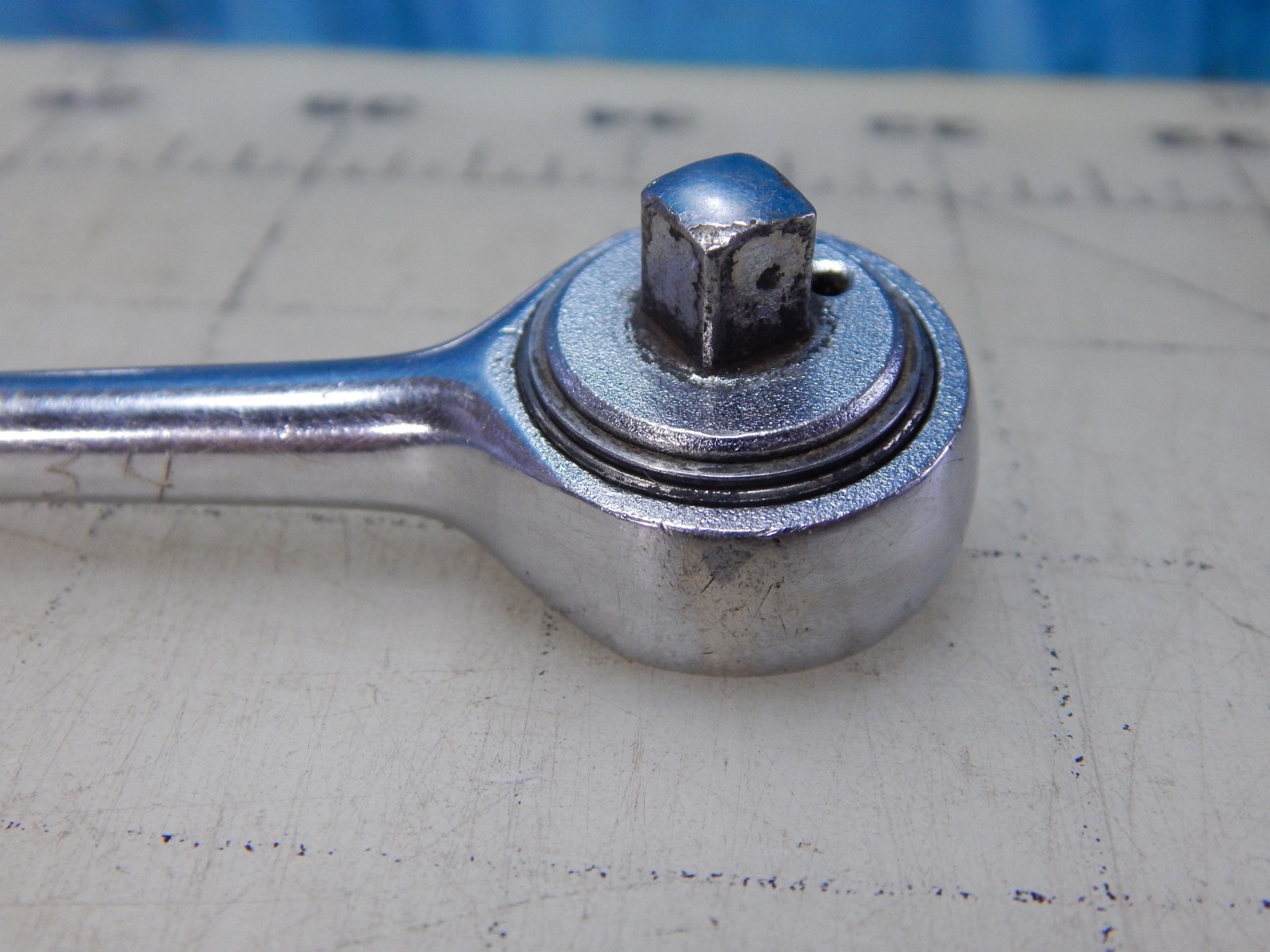 Vintage Challenger 1/4″ Drive Ratchet Knurled Handle Chrome 1060 USA 4.5″
