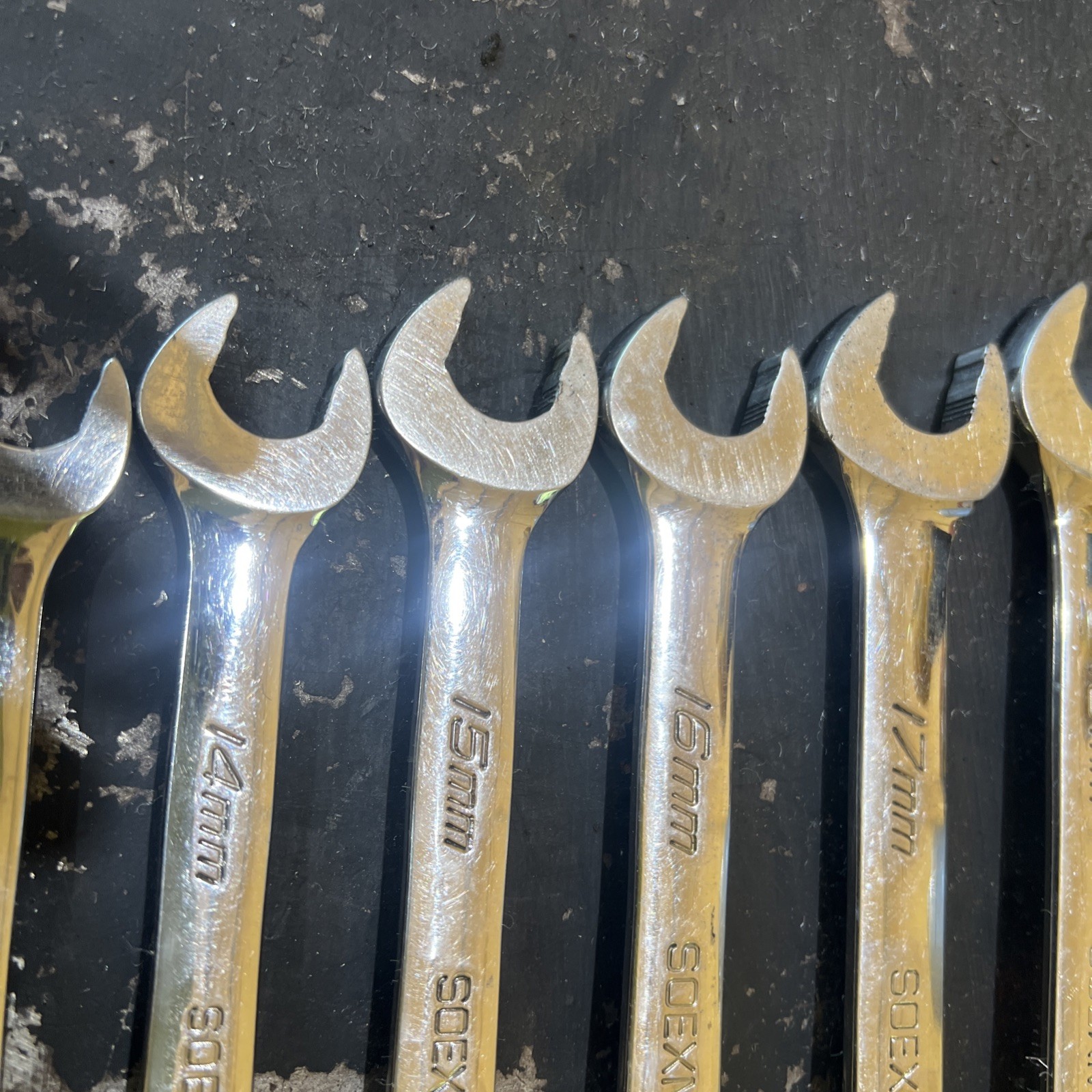 Snap-on 10pc 12pt Metric Flank Drive Plus Combination Wrench Set SOEXM710