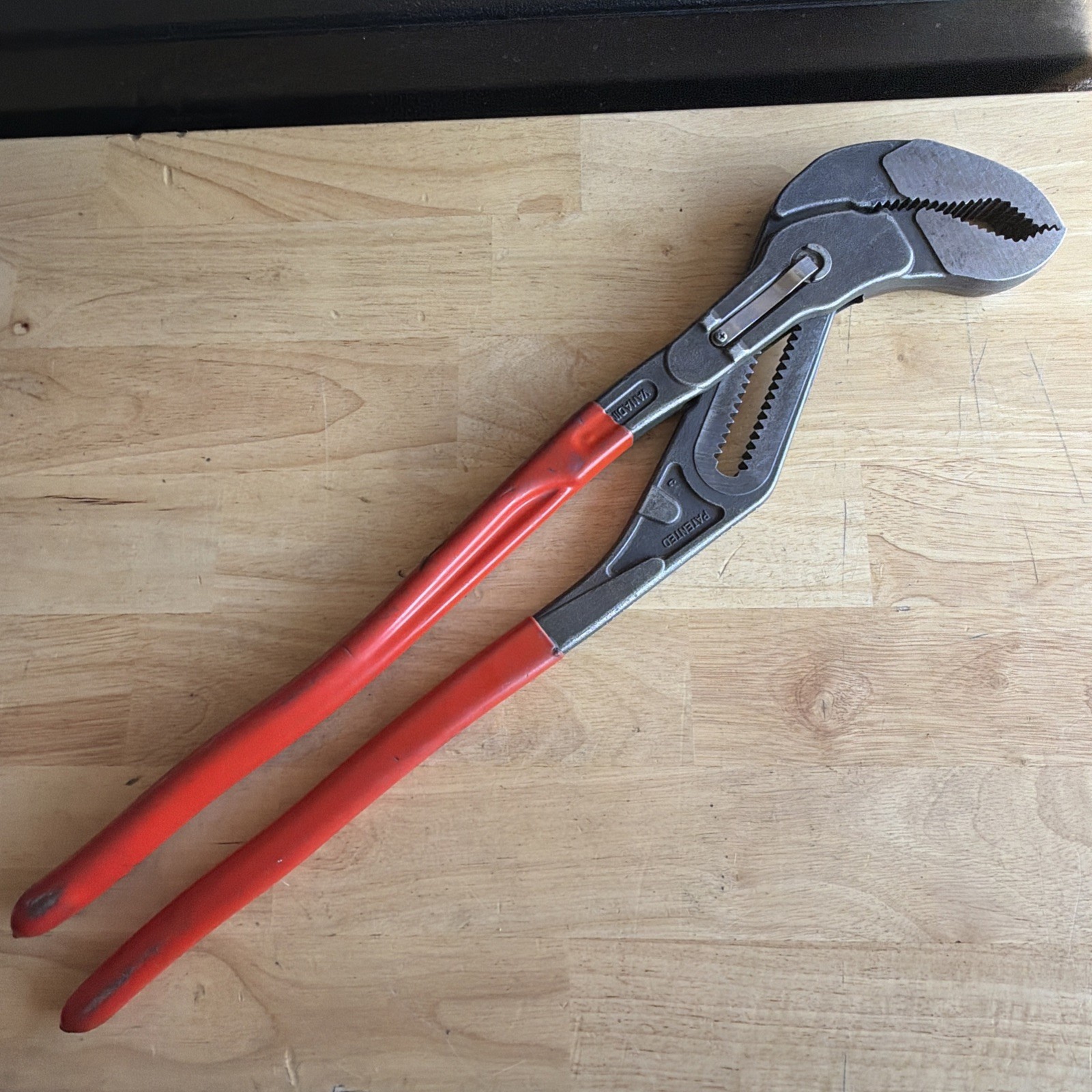 Matco Tools x Knipex 22″ Long Self Gripping Pliers Cobra Water Pump PC22 8701560