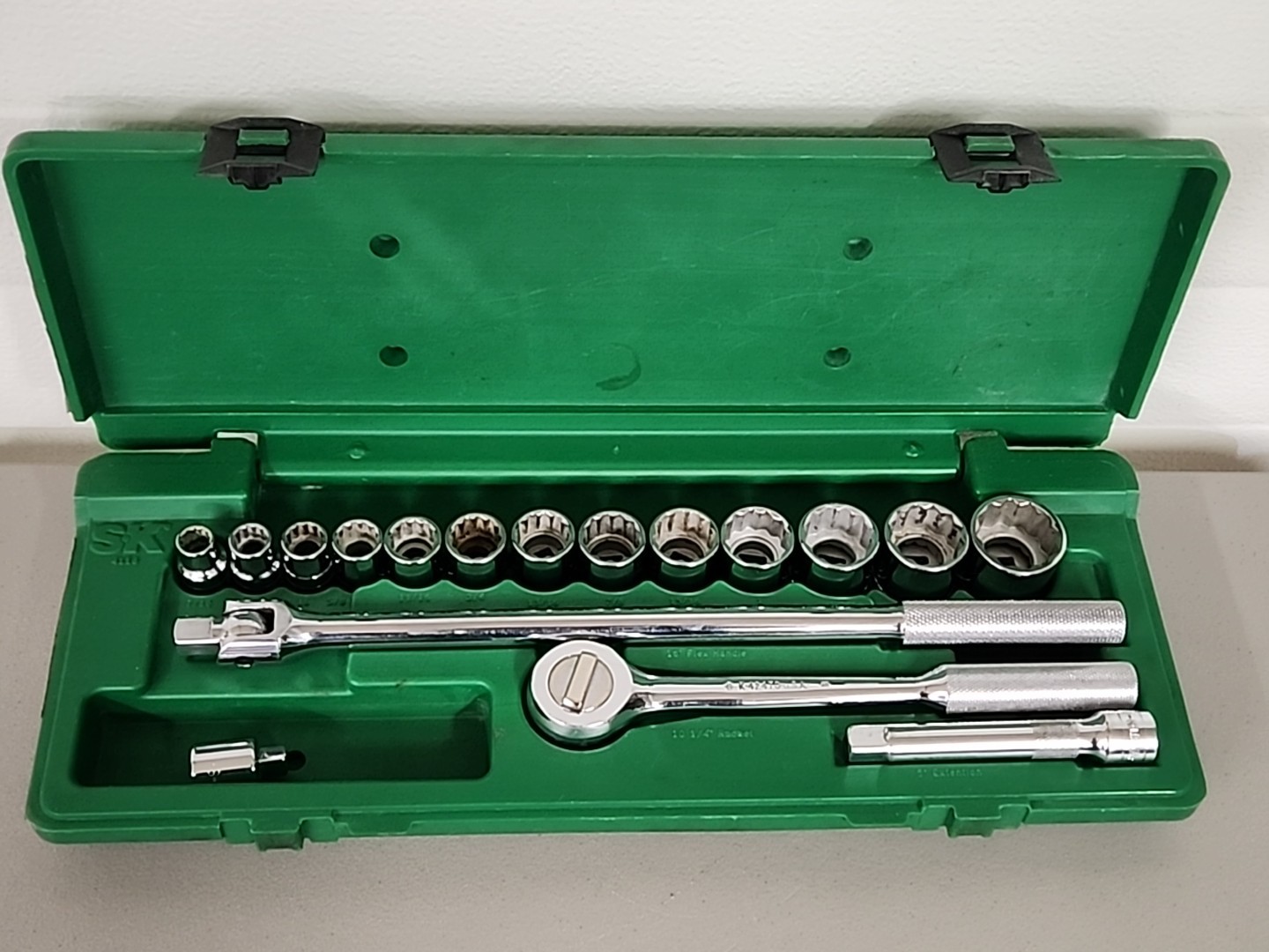 SK Tools 4116 17 Piece 1/2″ Drive Shallow Socket Set w/Ratchet S-K 7/16 to 1-1/4