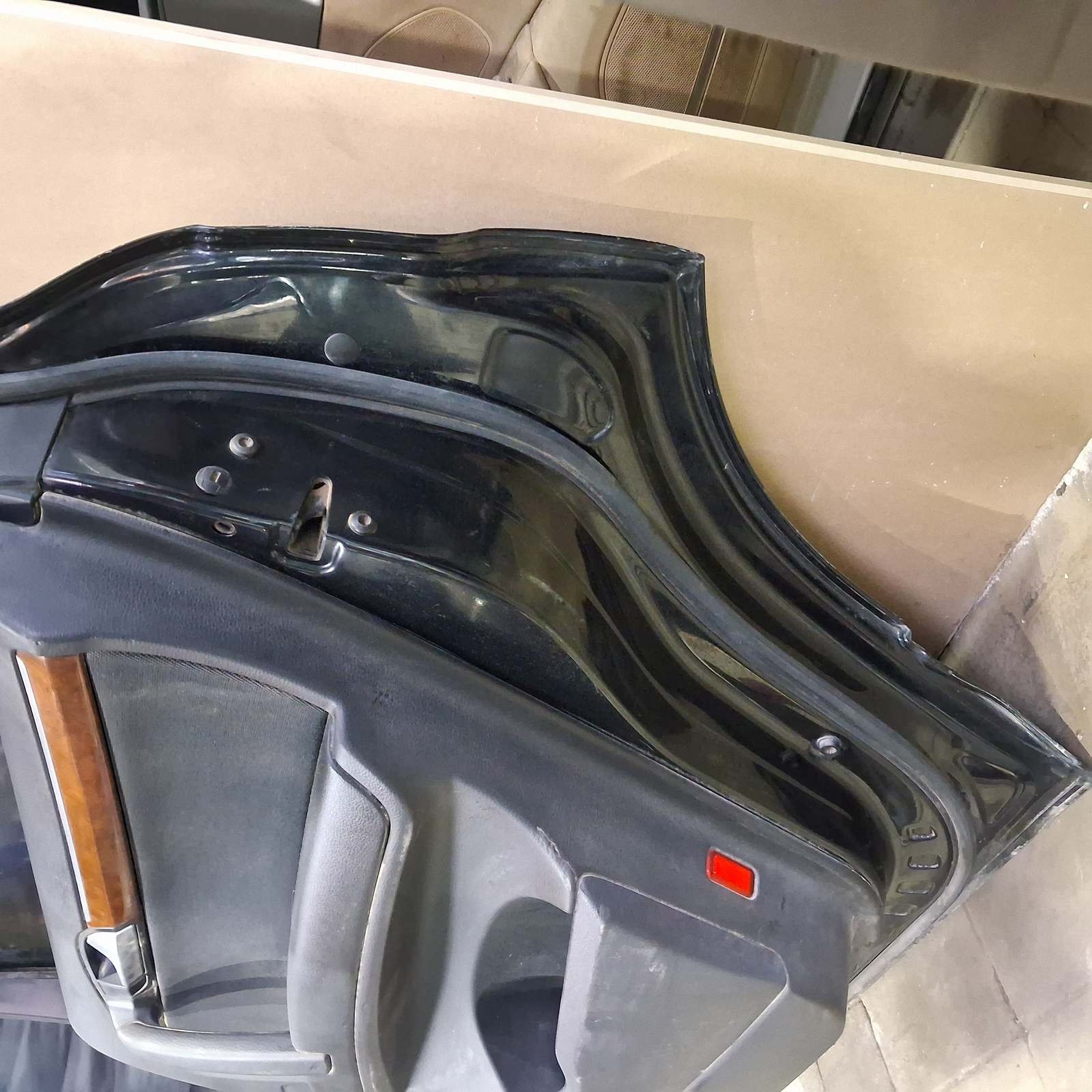2007-2015 Audi Q7 Door Seal 4L0833721A