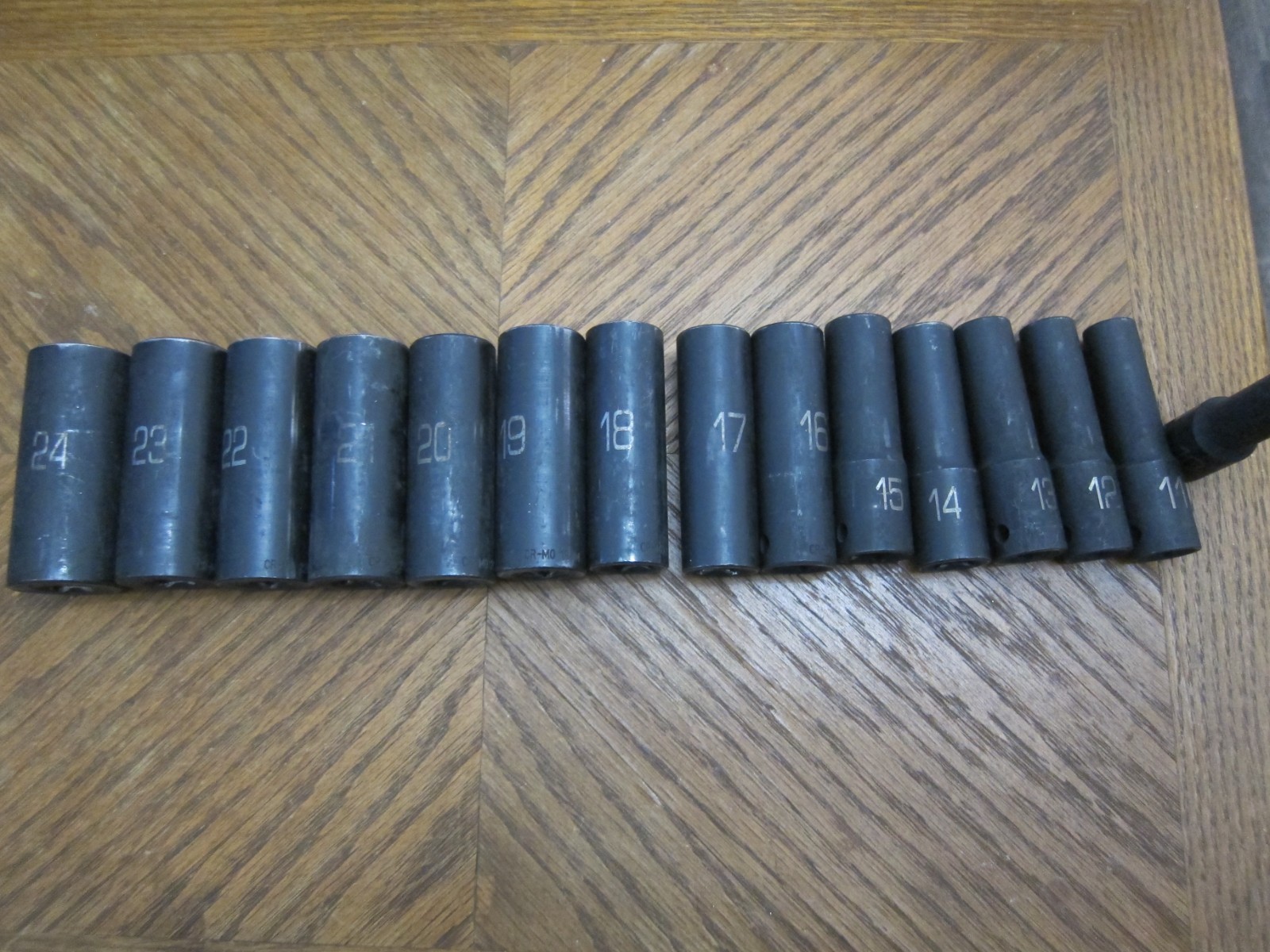 Matco Tools 15-PC. 1/2″ Drive Metric Deep Impact Socket Set – 6-PT.