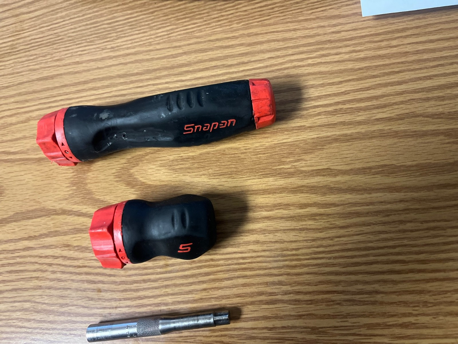 SNAP ON SGDMRC1A & SGDMRC4A – CUSHION GRIP RED & BLACK HANDLES LOC#17A
