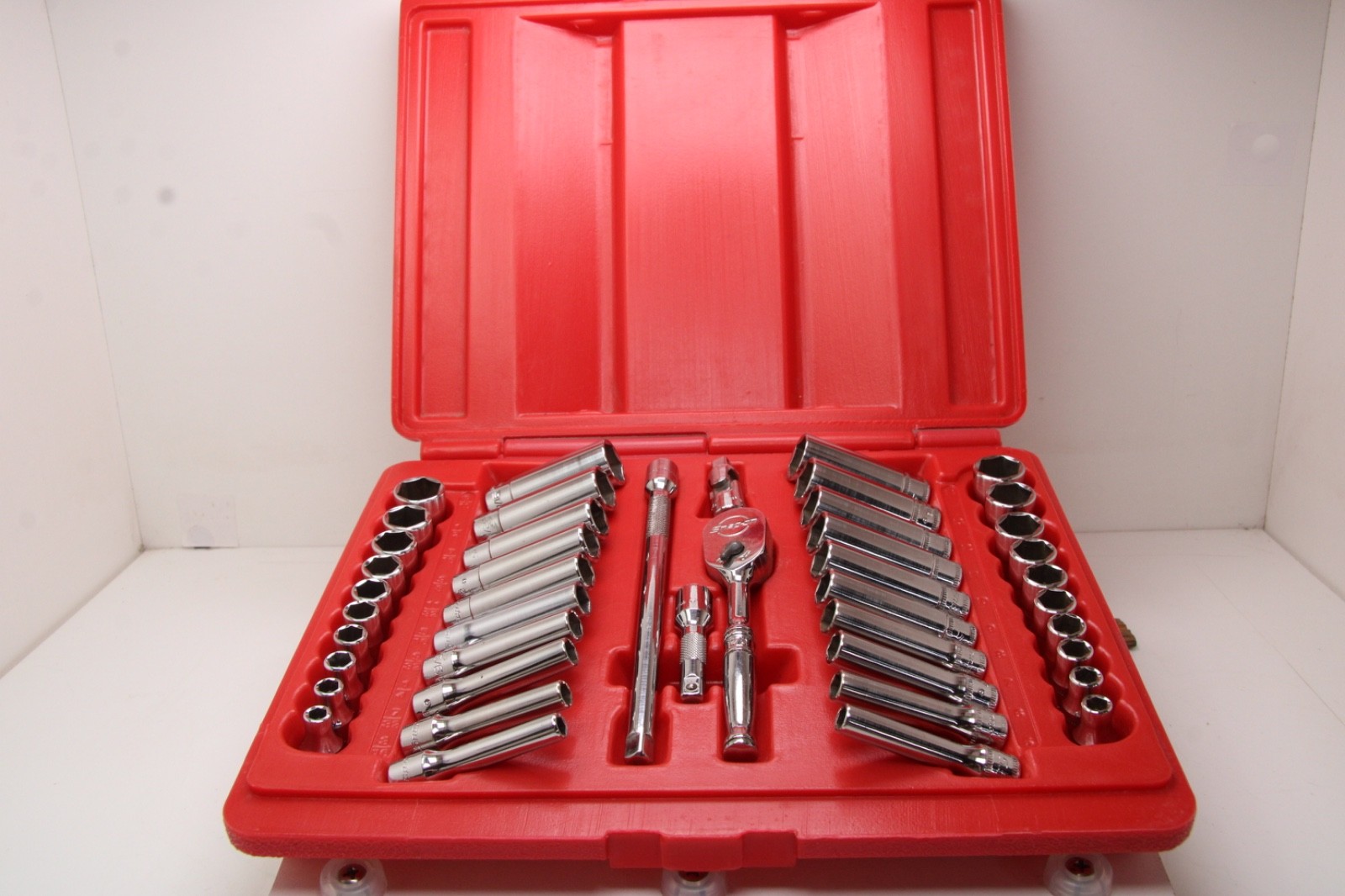 Snap-on 144TMPB 44 Piece 1/4″ Drive 6-Point Metric/ SAE General Service Set USA