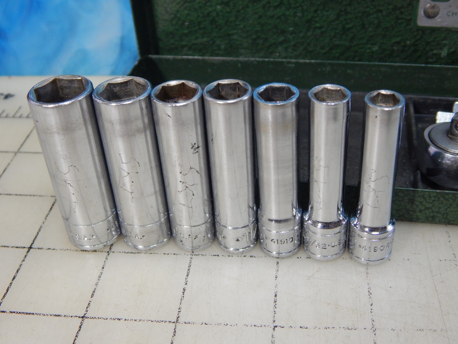 Vintage S-K Tools 4921 21 Pc. 1/4″ Dr. Socket Set & Metal Box, Ratchet, Deep SAE