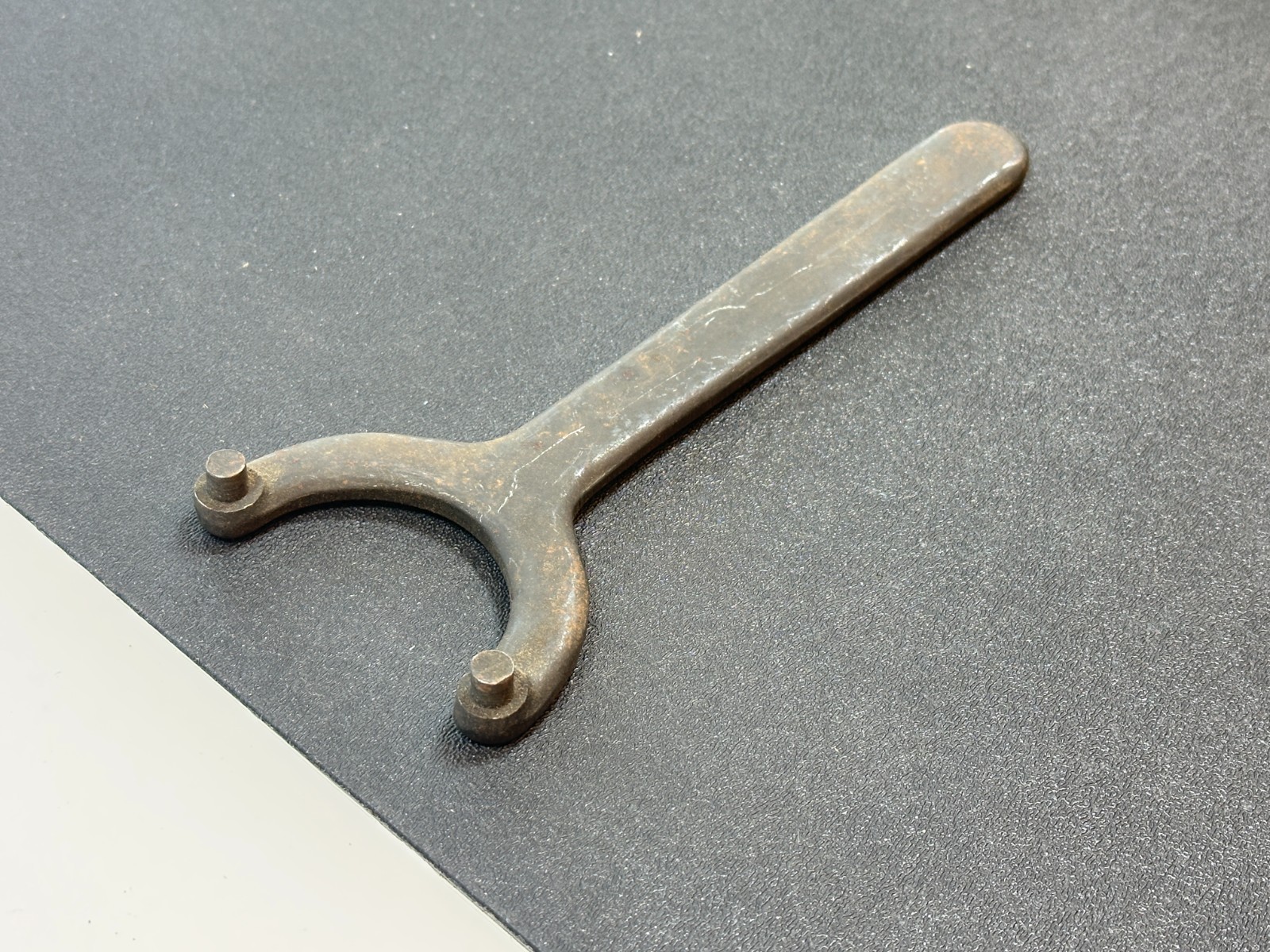 Armstrong Tools USA 34-119 2-1/2″ SAE Face Double Pin Spanner Wrench, Black, NOS